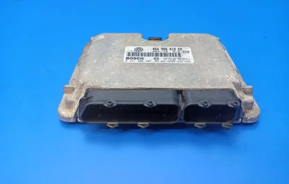 Volkswagen New Beetle Engine control unit/module 06A906018EN 0261206407