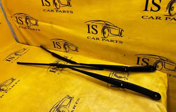 Subaru Forester SL Front wiper blade arm 
