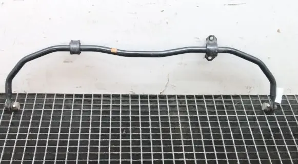Toyota Yaris XP210 Front anti-roll bar/sway bar