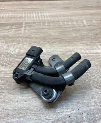 Volkswagen PASSAT B6 Exhaust gas pressure sensor 076906051A