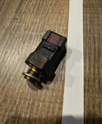 BMW 3 E90 E91 Oil pressure sensor 7549796