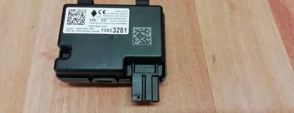 Opel Insignia B Door central lock control unit/module 13523281 YR00200280 13595511