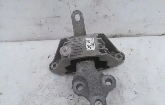 Opel Astra J Gearbox mounting bracket