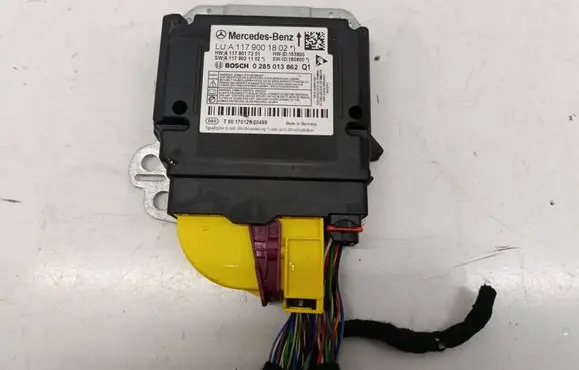 Mercedes-Benz CLA C117 X117 W117 Airbag control unit/module A1179001802