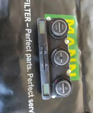 Volkswagen PASSAT B6 Climate control unit