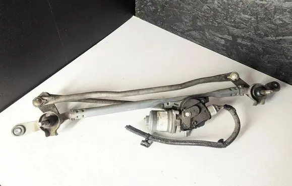 Chrysler Pacifica Front wiper linkage and motor 68229327AB