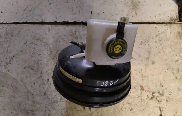 BMW X6 E71 Brake booster 6774622 32067474