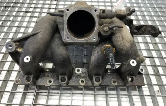 Opel Astra H Intake manifold 55351718