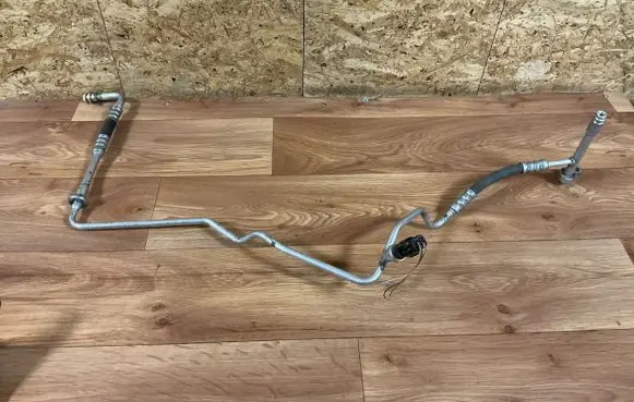 Ford Focus Air conditioning (A/C) pipe/hose 