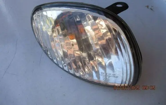 Toyota Corolla E110 Front indicator light ZTY15F1R