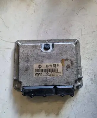 Volkswagen PASSAT B5 Engine control unit/module 038906018GA 28SA4066 0281010170
