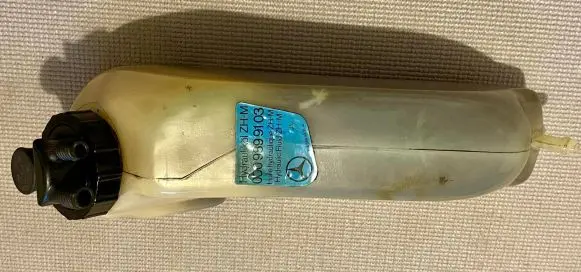 Mercedes-Benz E W124 Power steering fluid tank/reservoir 0009899103 1245844321