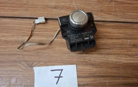 Mercedes-Benz E W212 Multifunctional control switch/knob A2048709558