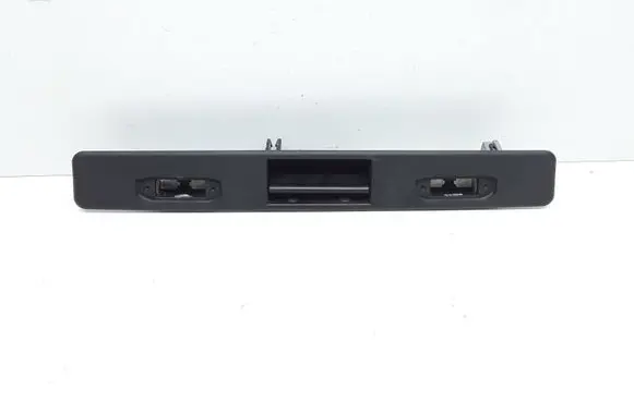 Volvo XC90 Trunk door license plate light bar 30699743 31253018