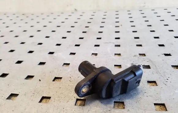 Ford Focus Camshaft position sensor 4M5G12K073AA