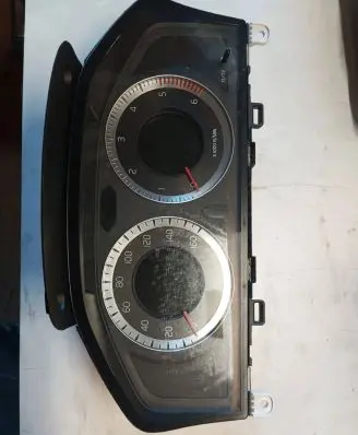 Volvo XC70 Speedometer (instrument cluster) 31270854AA 69199930U