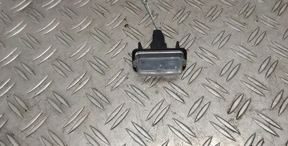 Toyota Avensis T270 Number plate light
