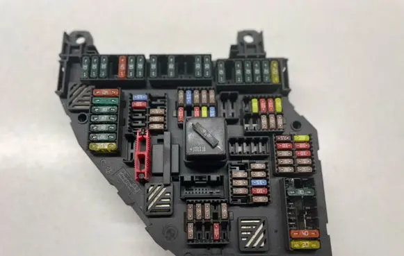 BMW 5 GT F07 Fuse module 9210857 1703345