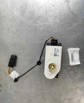 Maserati Levante A/C air flow flap actuator/motor c63536102