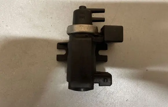 BMW X5 E53 Turbo solenoid valve 72279600