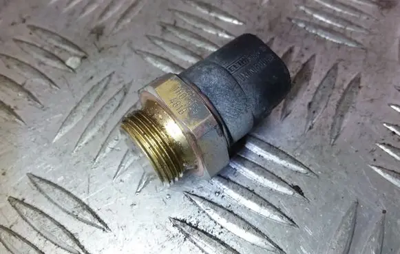 Coolant temperature sensor