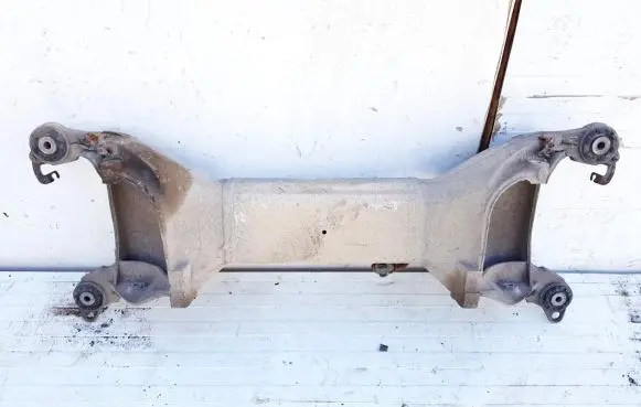 Peugeot 407 Rear subframe 