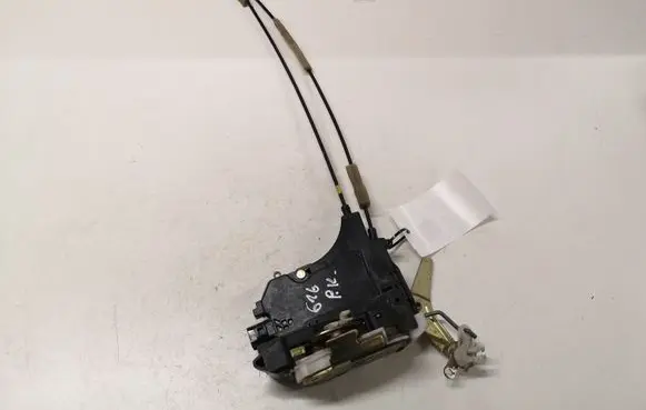 Mitsubishi Grandis Front door lock