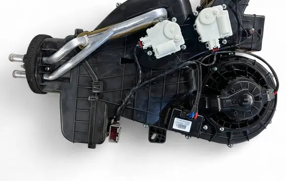 Dodge Durango III Interior heater climate box assembly 68186198AD GJU000958545 21M01B