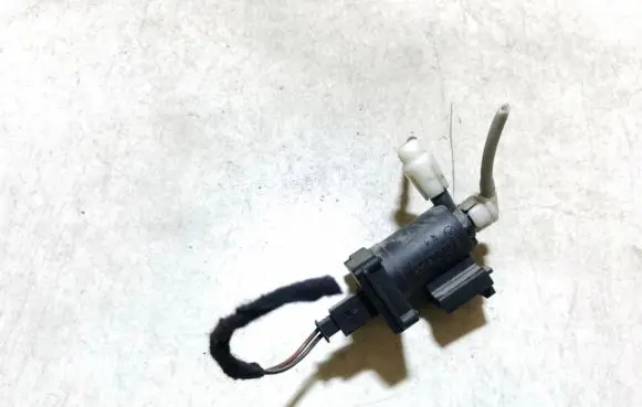 Mercedes-Benz C W203 Turbo solenoid valve a2038000178