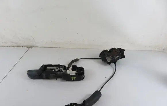 Renault Master III Rear door lock