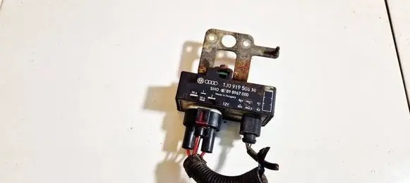 Coolant fan relay