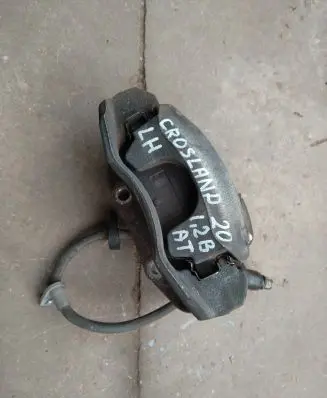 Opel Crossland X Front brake caliper 9829340980