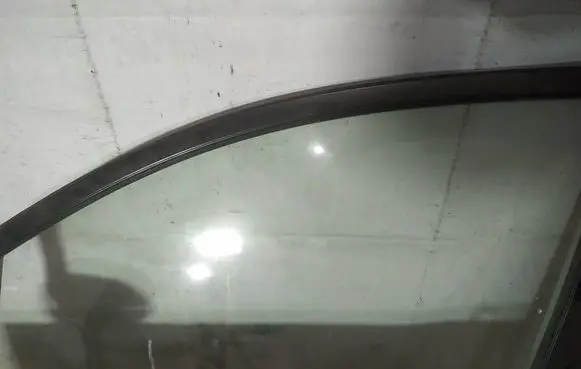 Honda Jazz Front door window glass four-door AS2