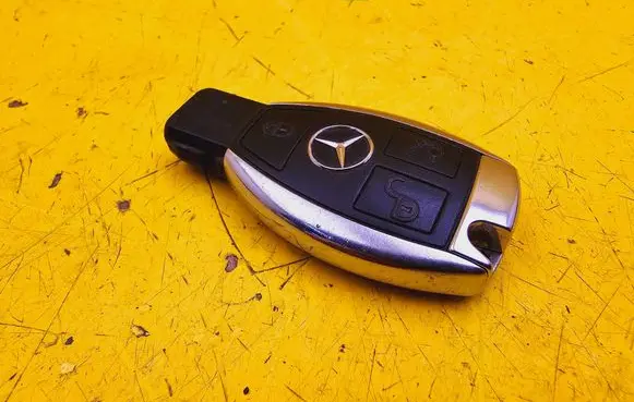 Mercedes-Benz S W221 Ignition key/card 23A0309S08 2008DJ4519