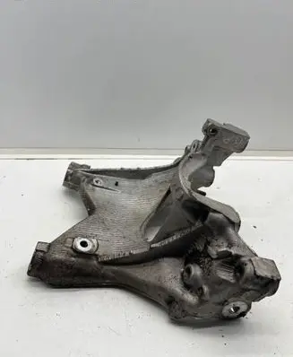 Audi A5 Engine mounting bracket 8W0399295E