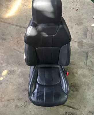 Land Rover Evoque I Front passenger seat 