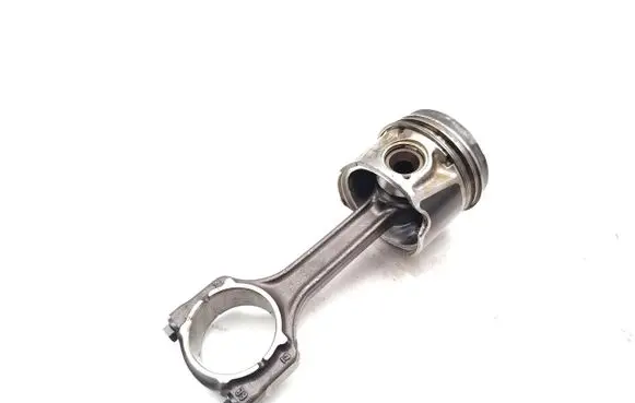 Opel Combo C Piston with connecting rod Z13DTJ