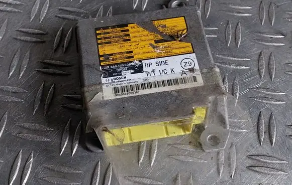 Lexus IS 220D-250-350 Airbag control unit/module 8917056110 0285001904