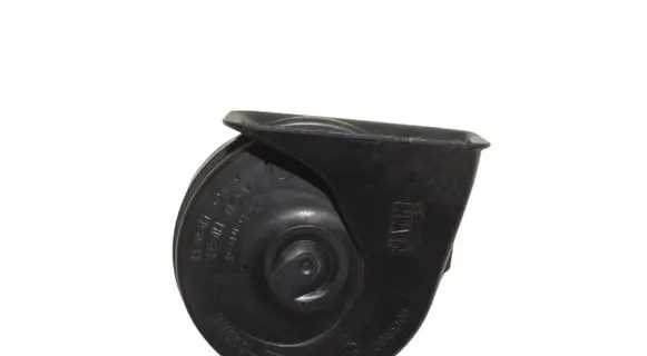 Land Rover Discovery 3 - LR3 Horn signal YEB500072