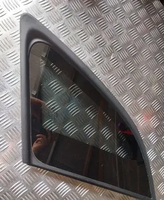 KIA Sorento Rear side window 878202P100