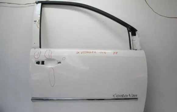 Chrysler Grand Voyager II Front door