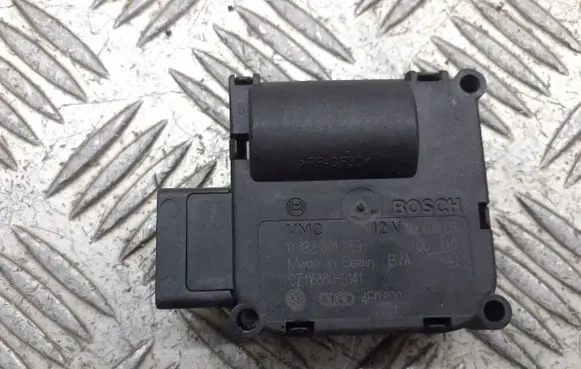 Audi A6 S6 C6 4F A/C air flow flap actuator/motor 0132801359