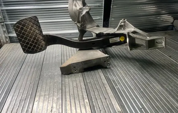 Audi A6 S6 C6 4F Brake pedal 4F1723117A A1S112C01F