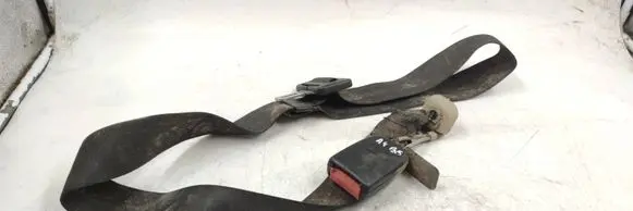 Audi A4 S4 B5 8D Rear seatbelt buckle 