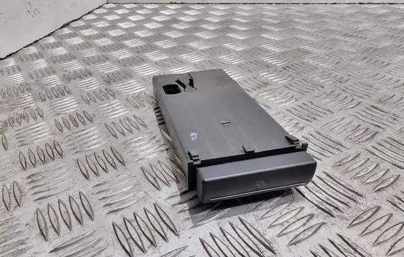 Audi A3 S3 8P Dashboard storage box/compartment 8P0941561D
