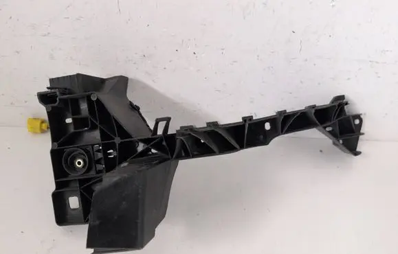 Audi Q7 4M Headlight/headlamp mounting bracket 4M0805607