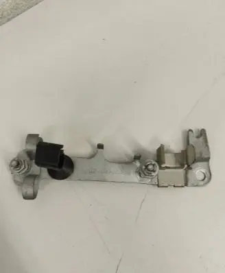 Mercedes-Benz B W246 W242 Muffler mount bracket/holder A2464900840
