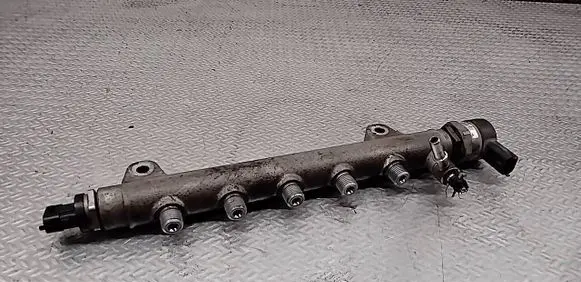 Hyundai i30 Fuel main line pipe 0445214111 314002A410 0281002507