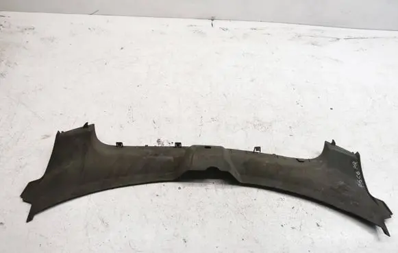 Radiator trim