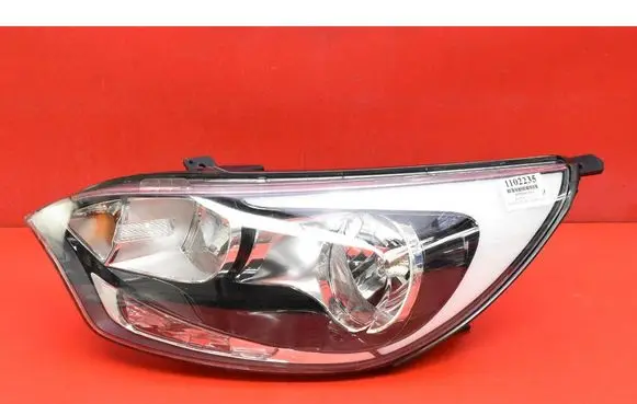 KIA Rio Headlight/headlamp 921011W